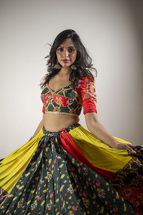 Piya Chaniya Choli