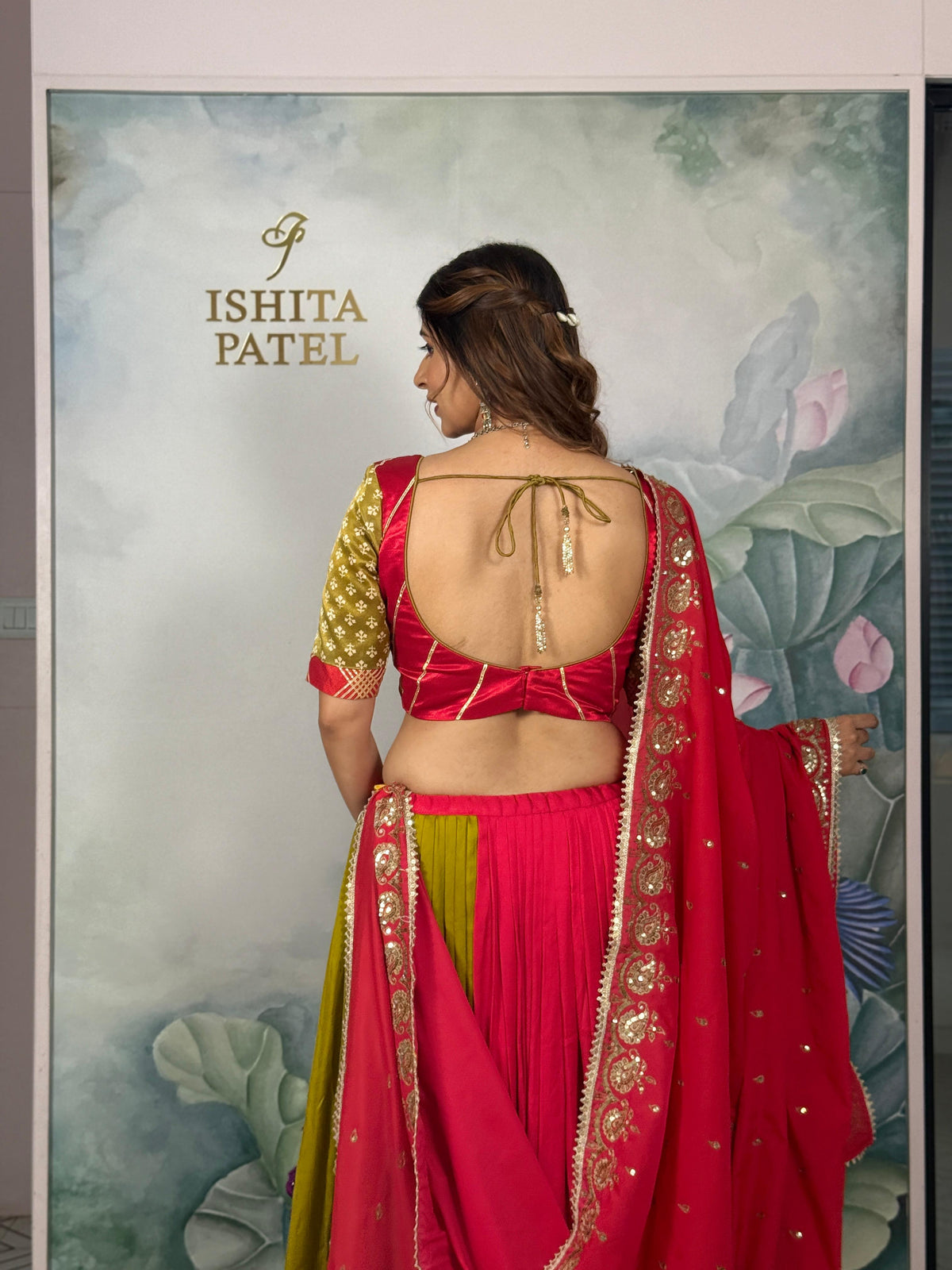 Lal Leher – Chaniya Choli